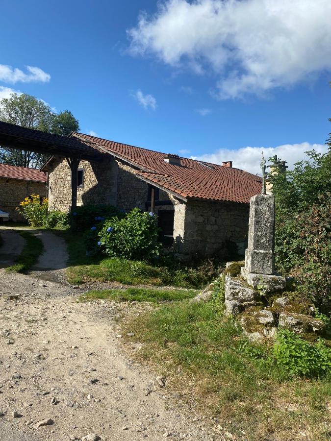 Bed and Breakfast La Vaisse Ambert Esterno foto